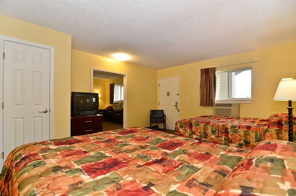 Suburban Studios Charlotte-Ballantyne Bagian luar foto