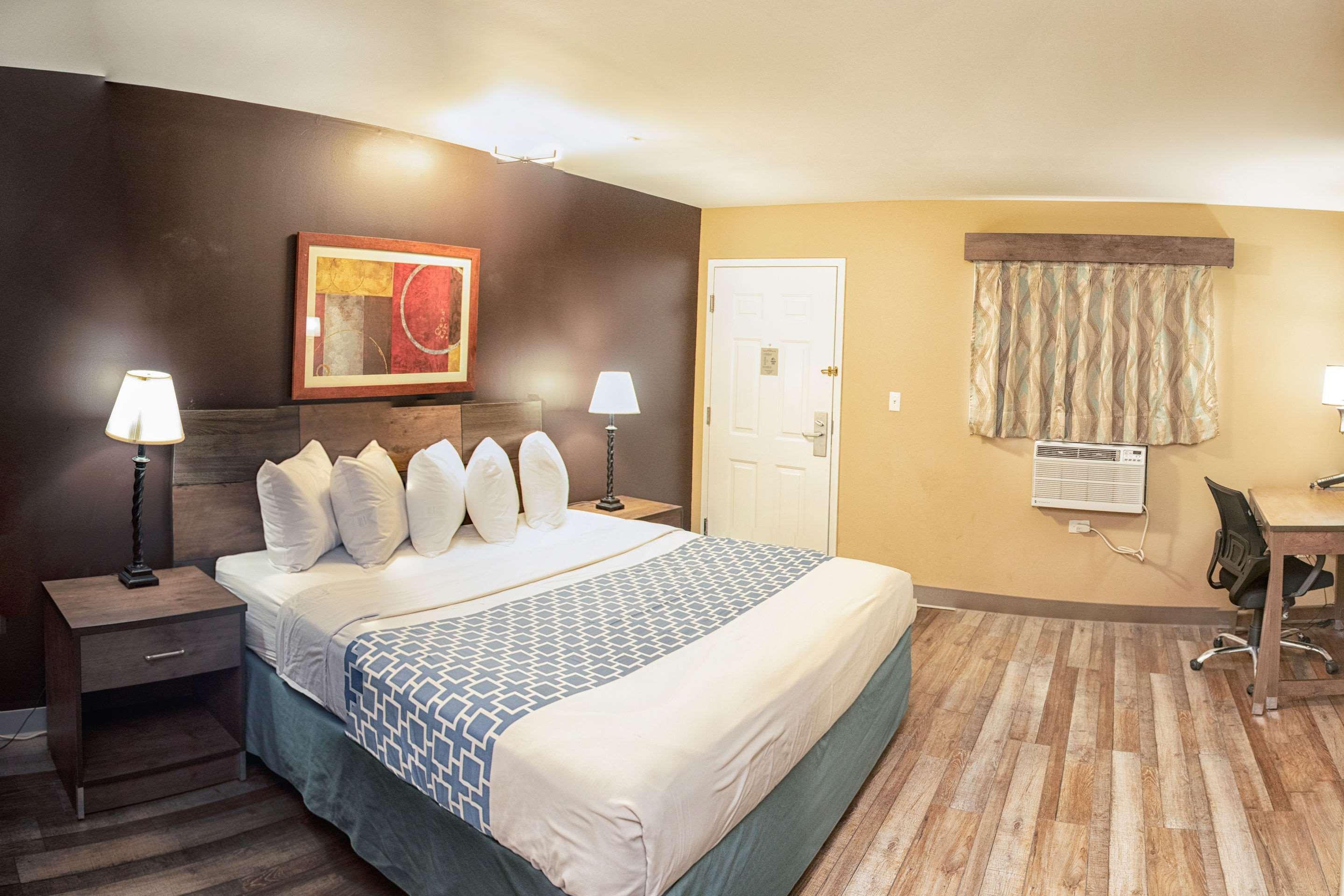 Suburban Studios Charlotte-Ballantyne Bagian luar foto