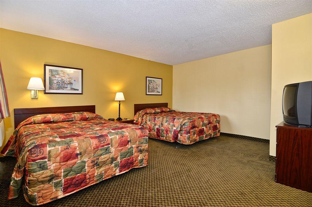 Suburban Studios Charlotte-Ballantyne Bagian luar foto